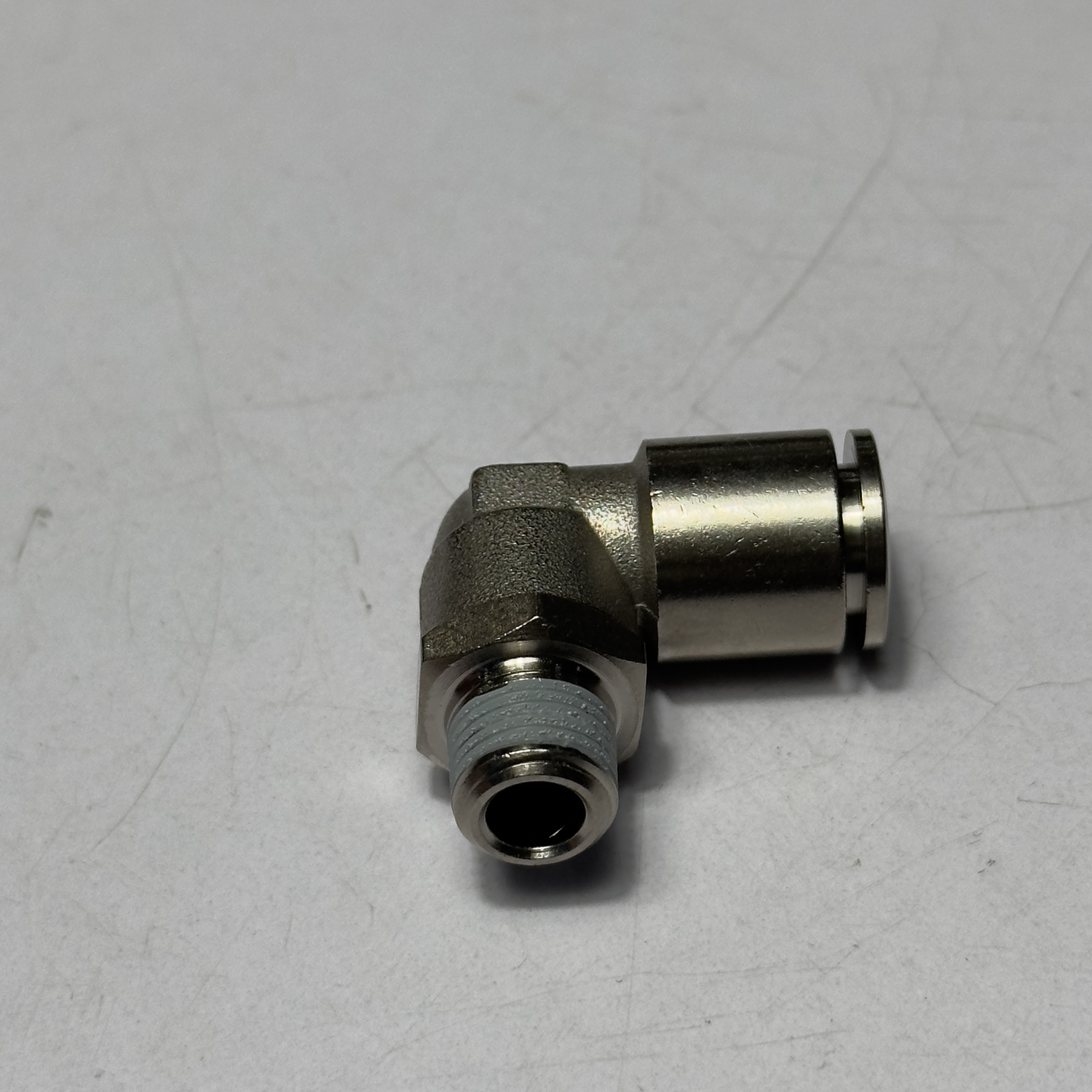 Alternative view of Đầu Nối Nhanh Đồng Cong Phi 8 Ren 1/8 CDC BPL 08R01 Giá Rẻ