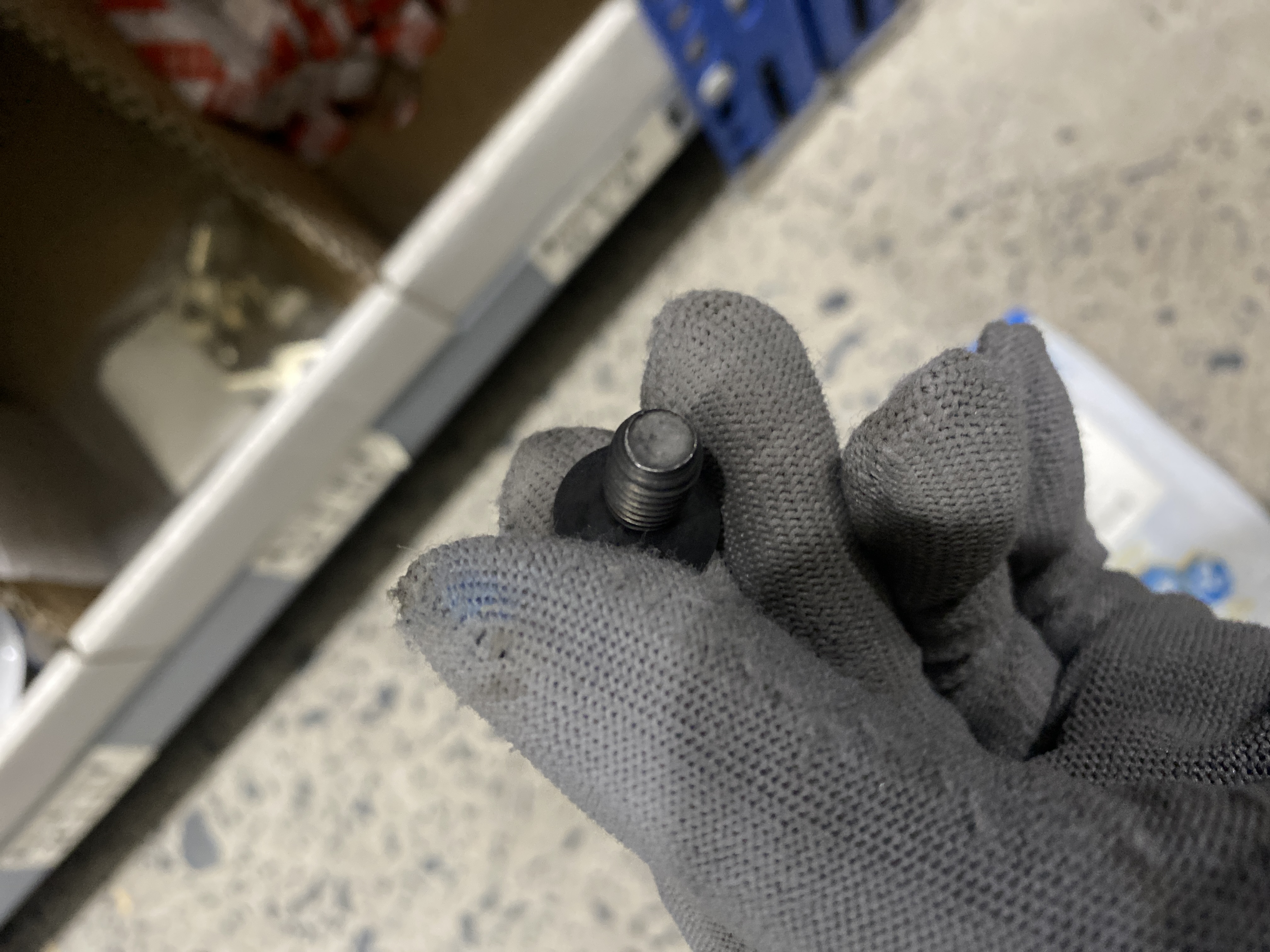 Alternative view of Lục Giác Chìm Col Thép Đen 12.9 DIN7991 M8x16