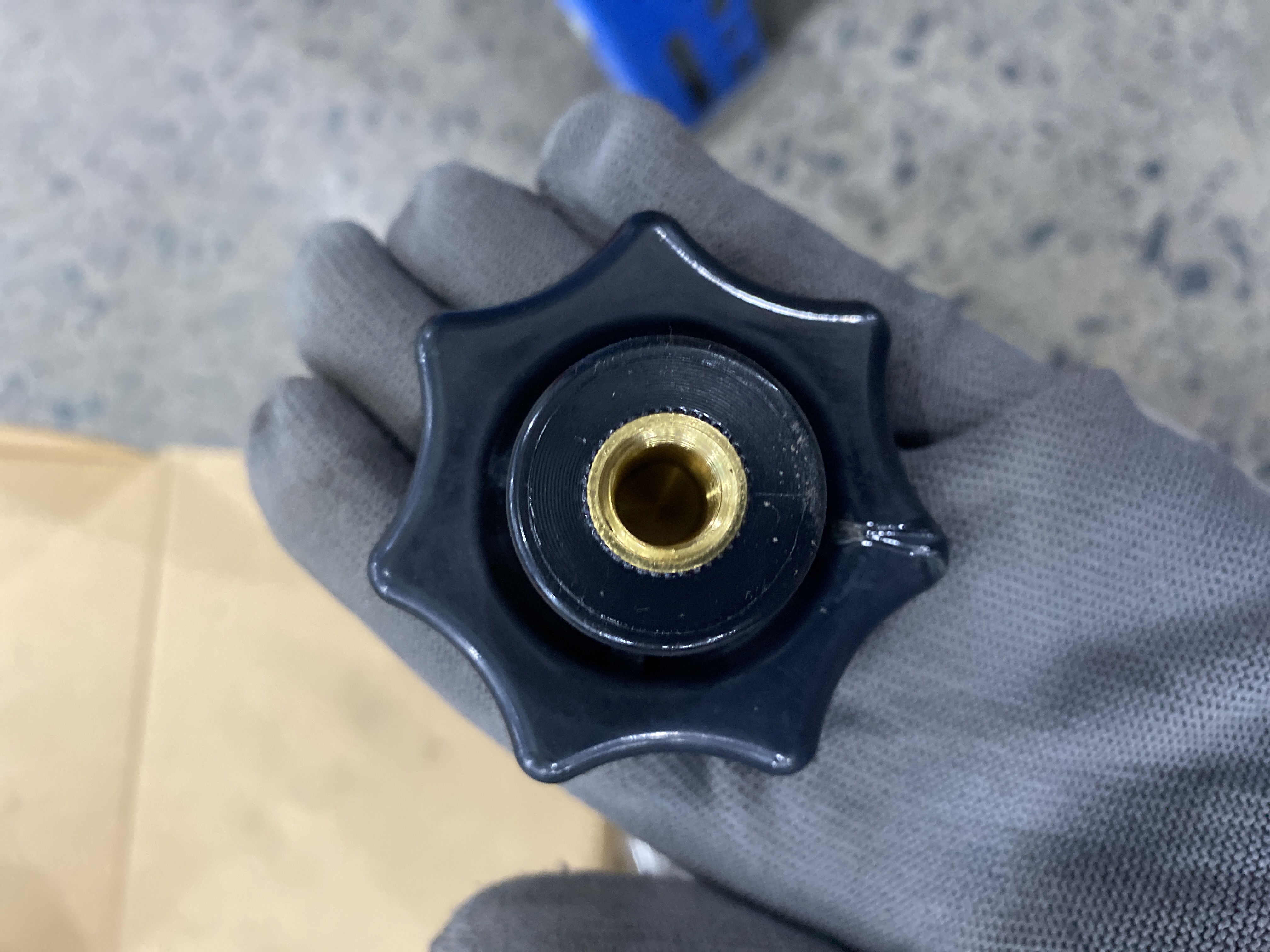 Alternative view of Núm vặn Buyoung M10 EKN-10