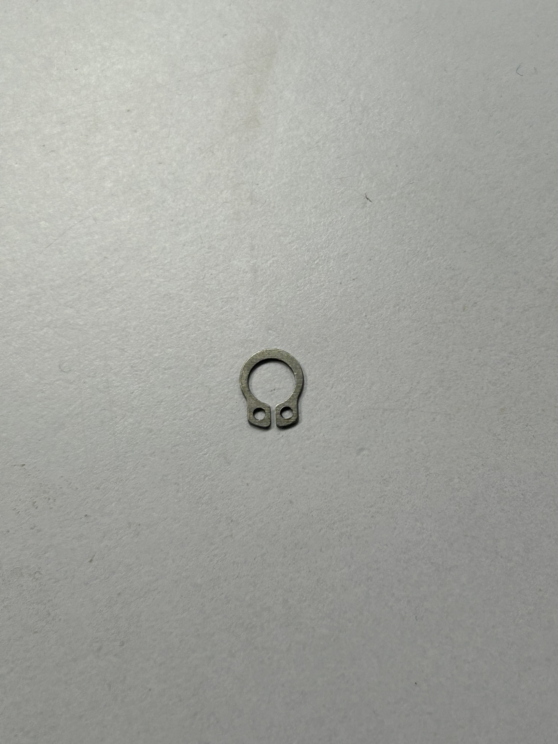 Alternative view of Phe Gài Trục Inox 420 DIN471 D6x0.7