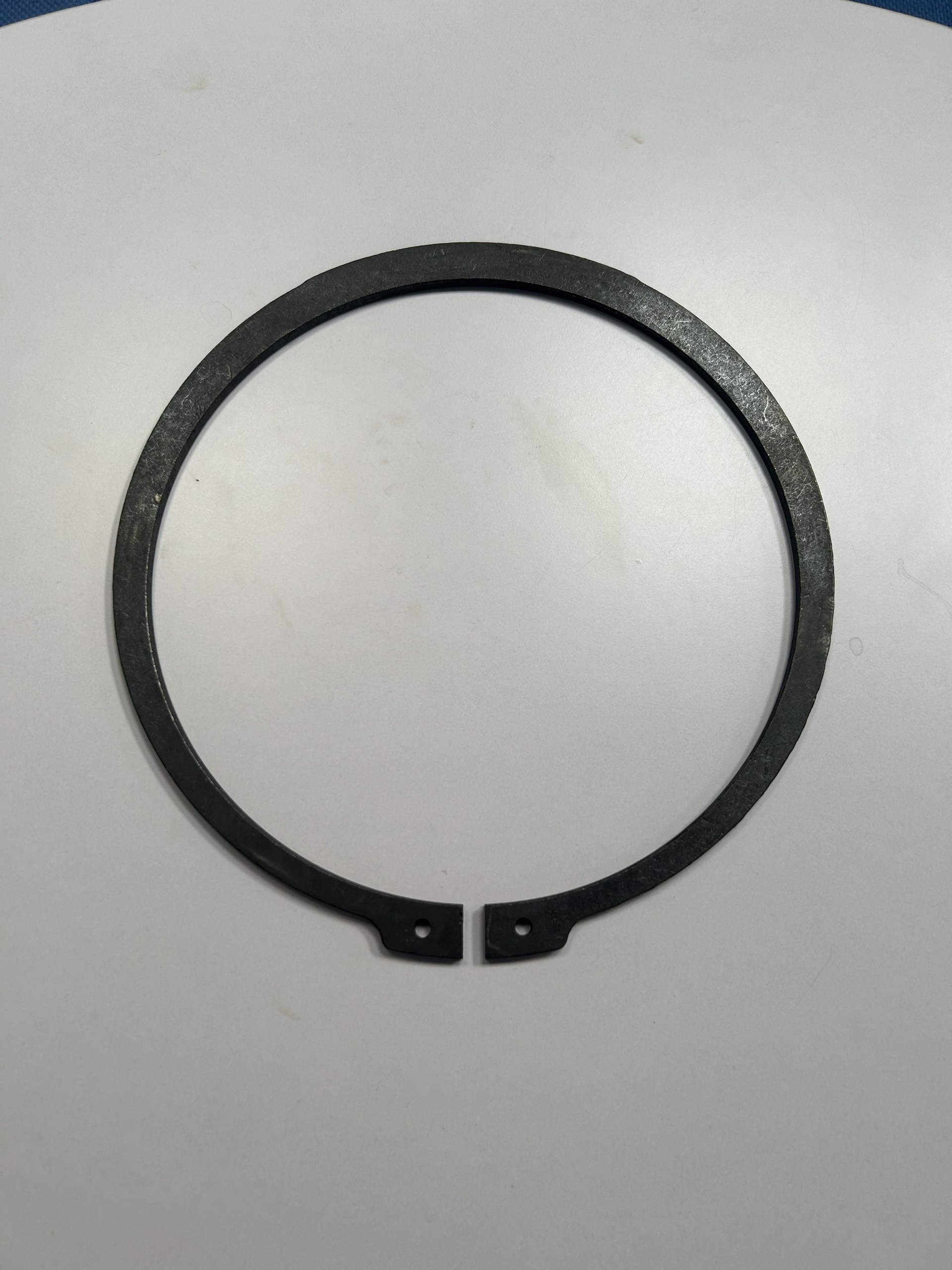 Alternative view of Phe Gài Trục Thép 65Mn DIN471 D140x4.0