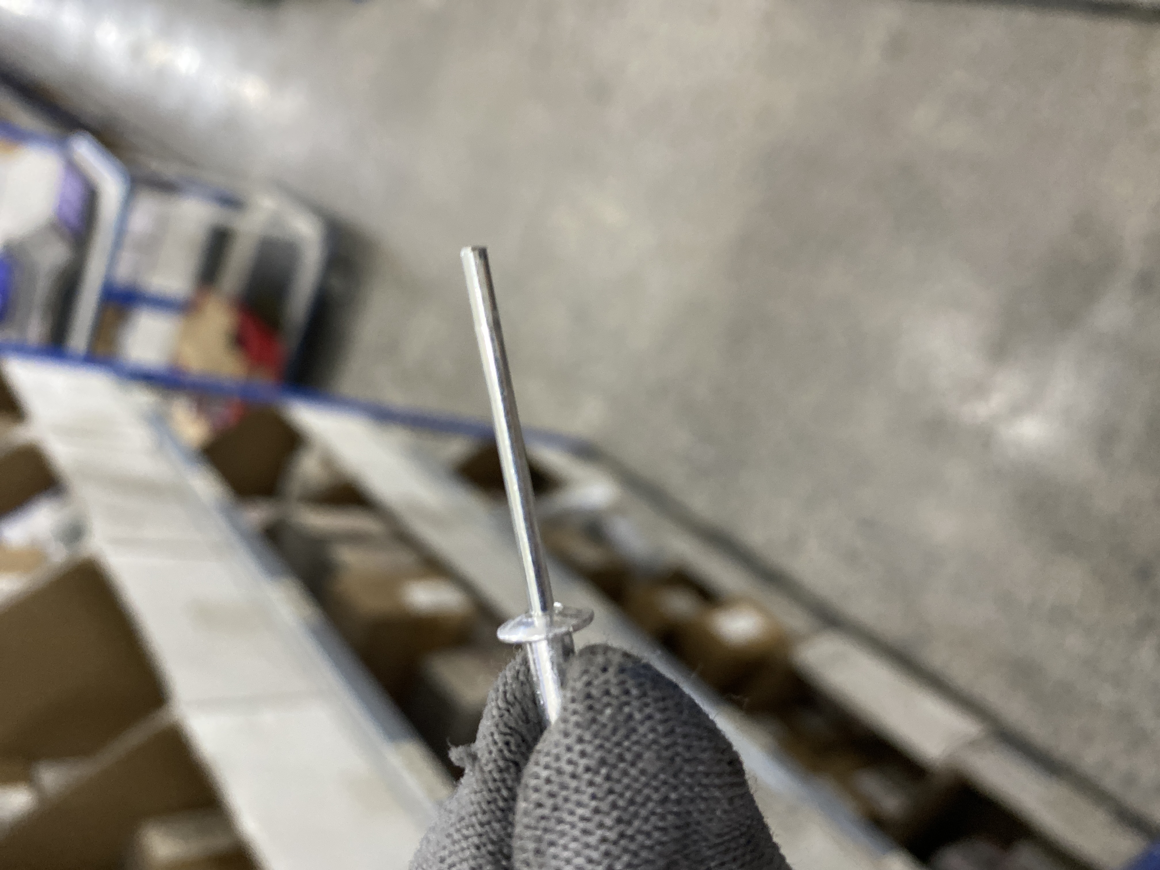 Alternative view of Rivet Nhôm OD4.0x12.7mm (995-1000 Cái)