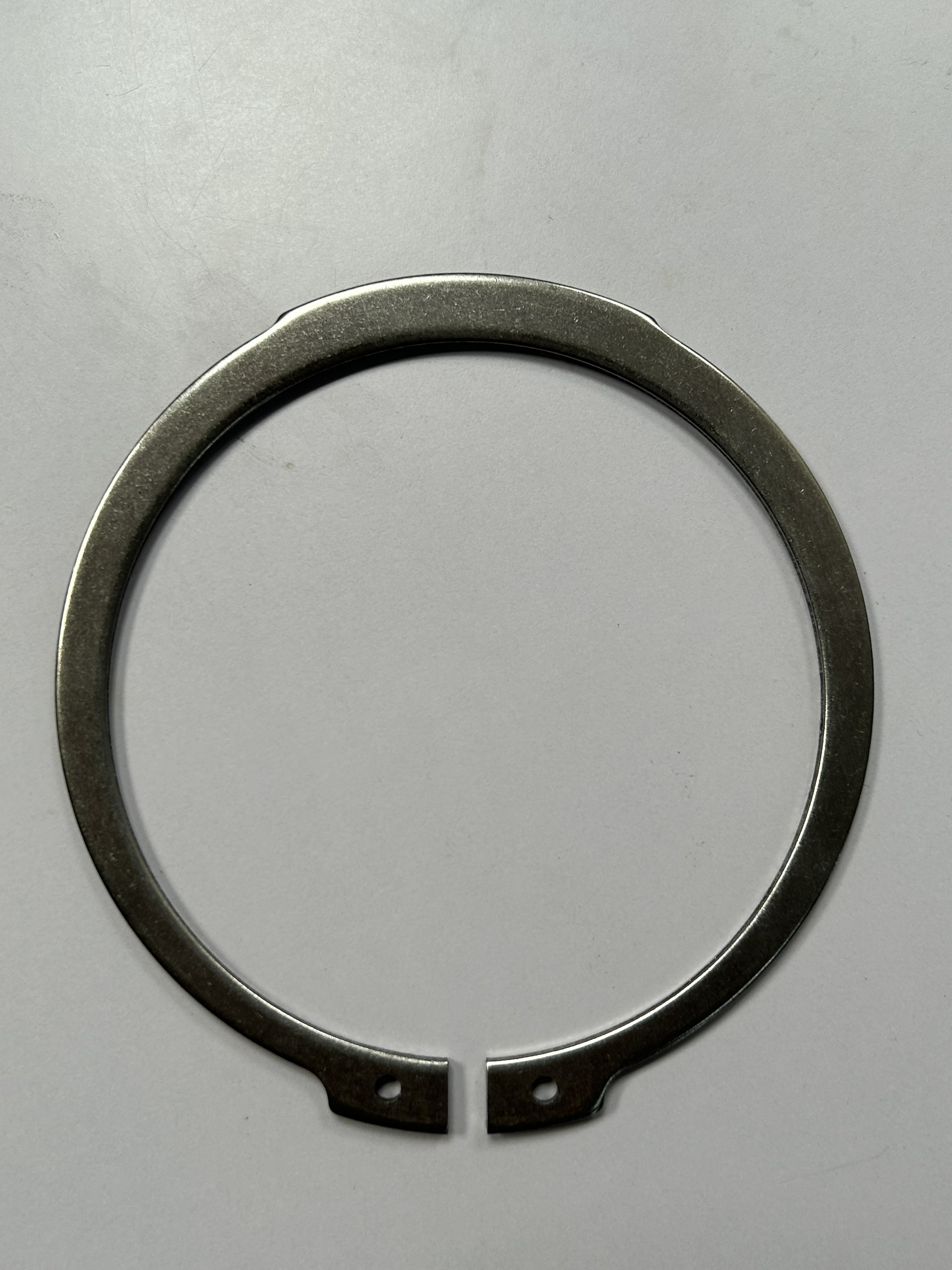 Alternative view of Phe Gài Trục Inox 420 DIN471 D72x2.5