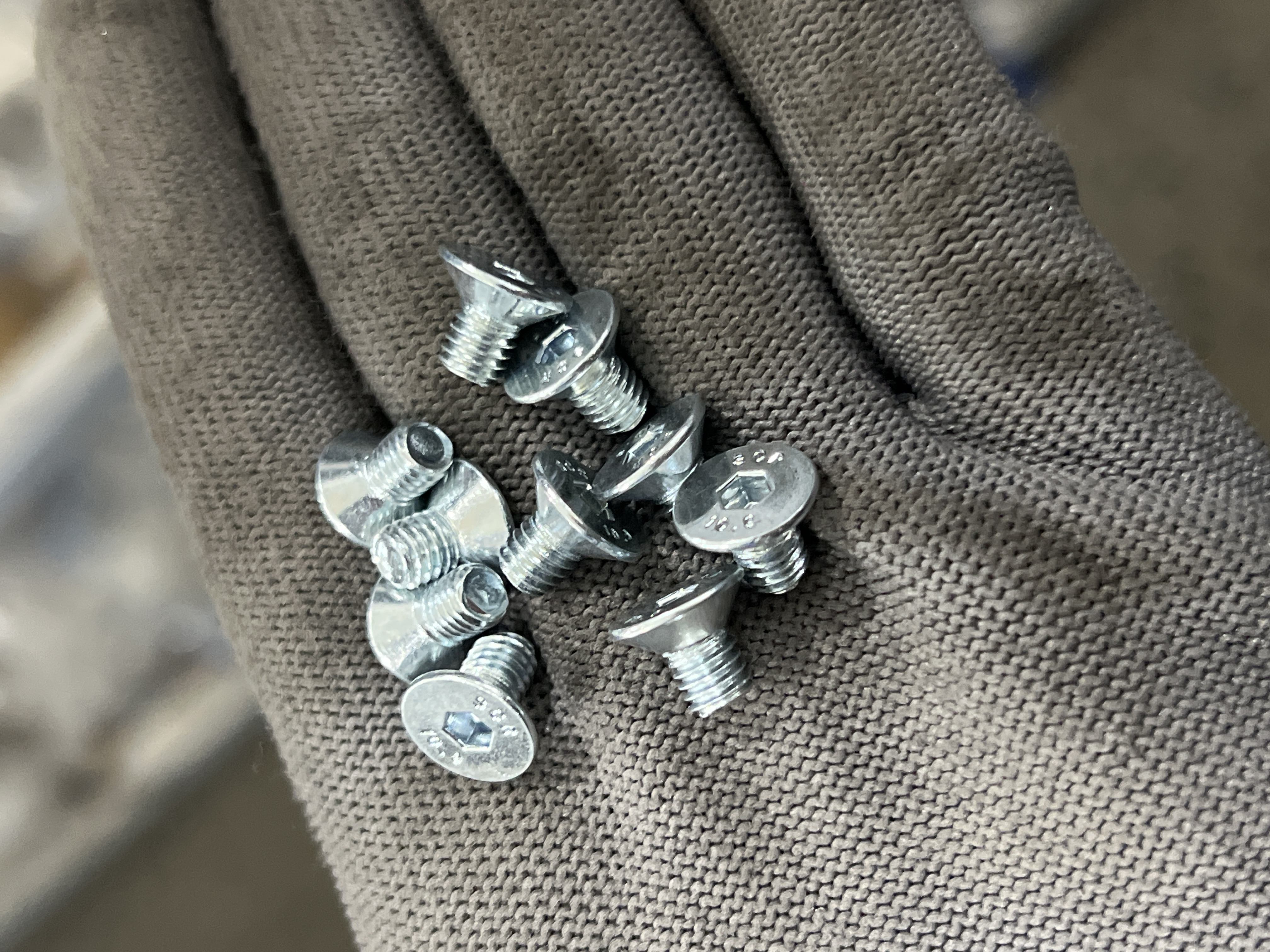 Alternative view of Lục Giác Chìm Col Thép Mạ Kẽm Trắng Cr3+ 10.9 DIN7991 M5x8 (50Cái/Bịch)