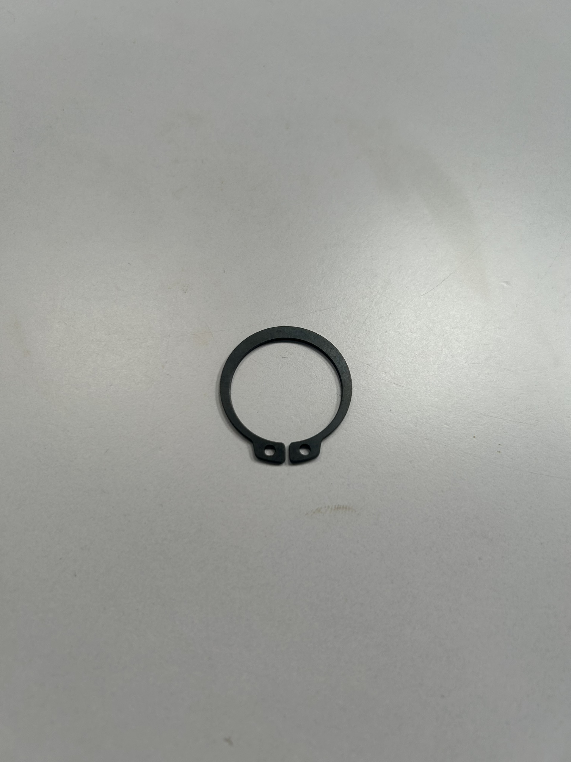 Alternative view of Phe Gài Trục Thép 65Mn DIN471 D22x1.2