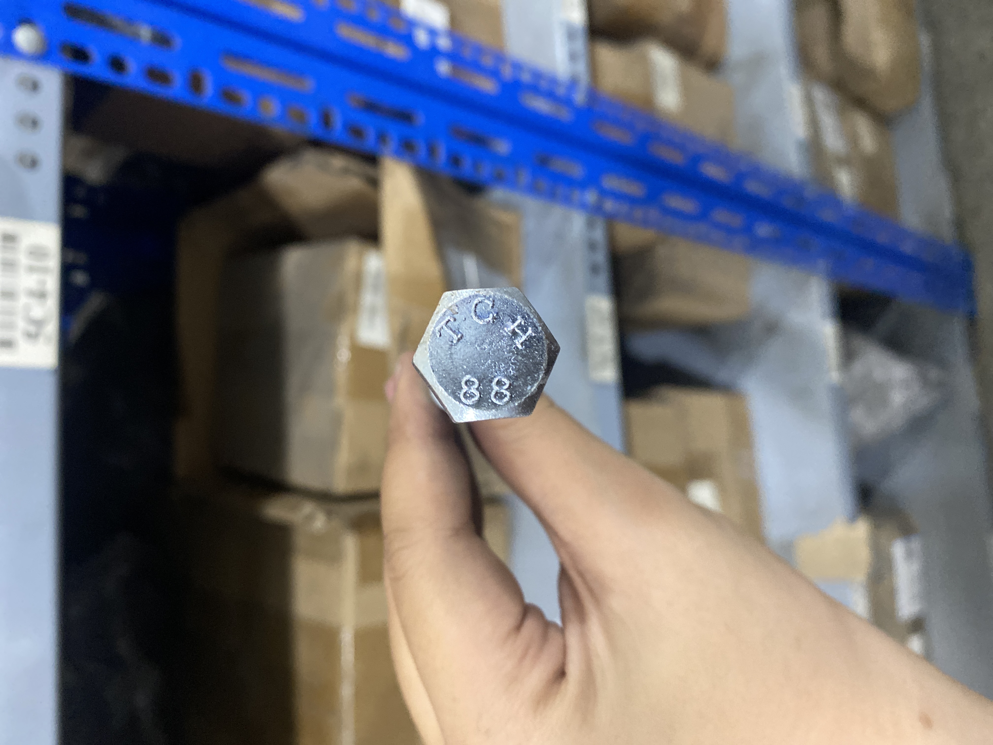 Alternative view of Bulong Mạ Kẽm 4.8 M10x100