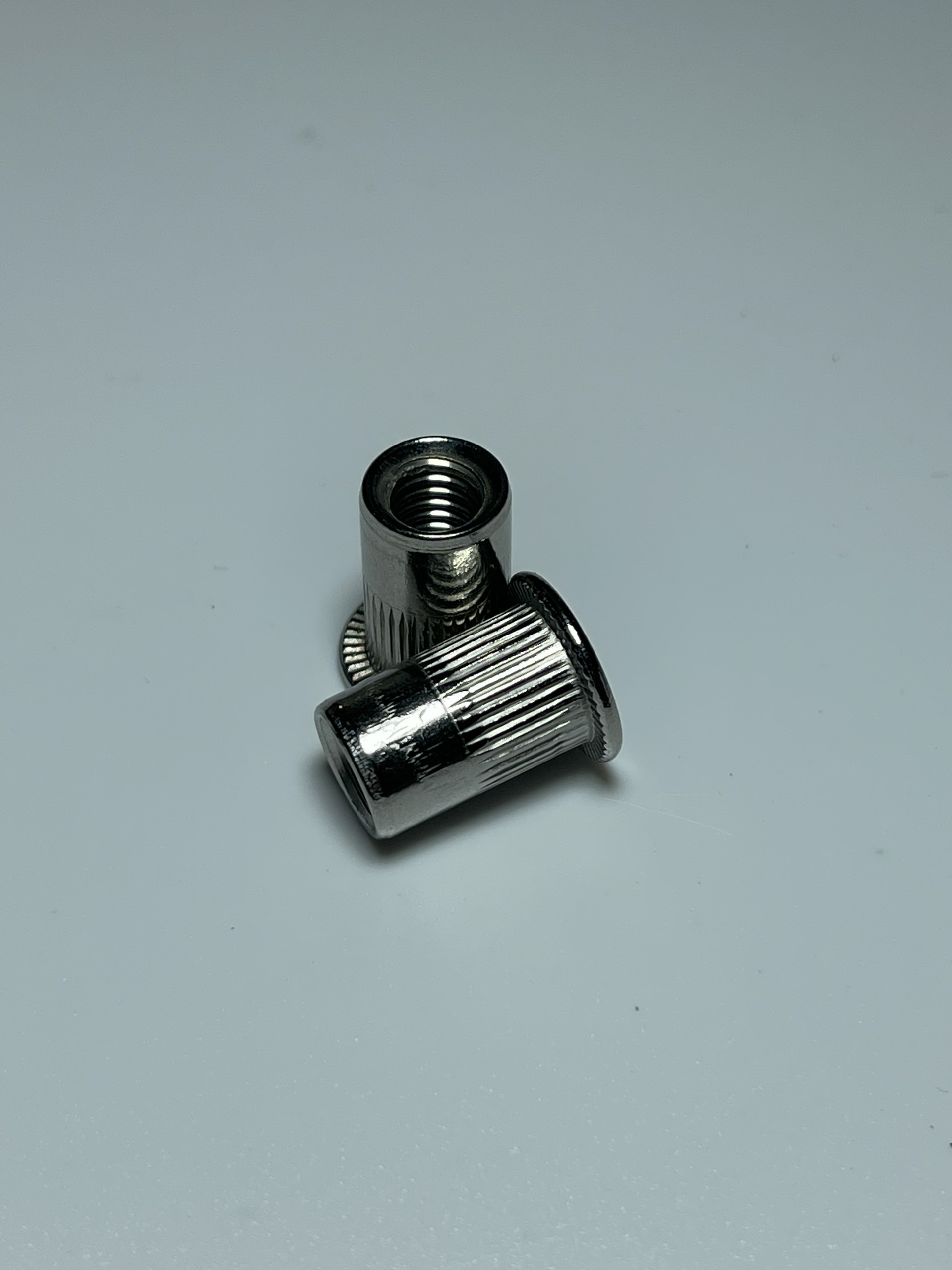 Alternative view of Tán Rút (Nutsert) Inox 304 M5 (25Cái/Bịch)