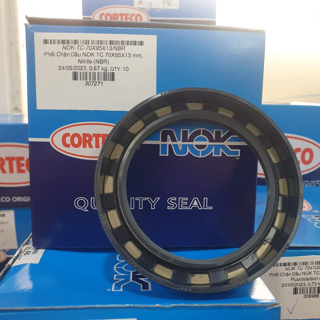 Phớt Chắn Dầu NOK TC 70x95x13 mm, Nitrile (NBR)
